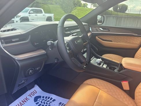 Used 2024 Jeep Grand Cherokee L Summit w/ High Altitude Package AWD/4WD image 35