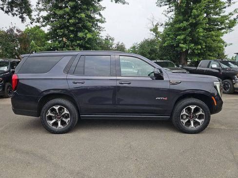 Used 2025 GMC Yukon AT4 Ultimate AWD/4WD image 8