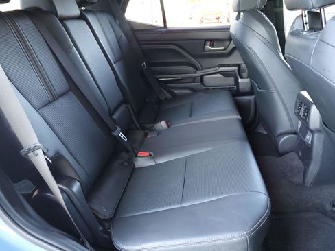 Used 2025 Toyota 4Runner Limited AWD/4WD image 18