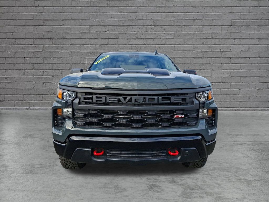 New 2025 Chevrolet Silverado 1500 Custom Trail Boss w/ LPO, Dark Essentials Package AWD/4WD image 2