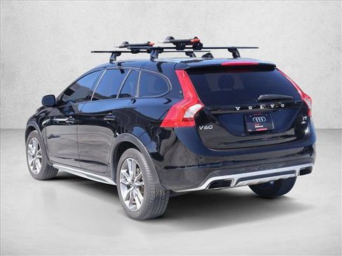 Used 2018 Volvo V60 T5 Cross Country w/ Convenience Package AWD/4WD image 8
