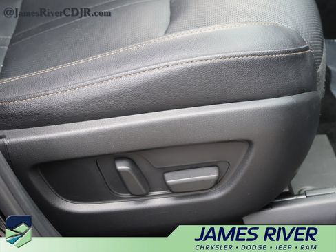 Used 2025 MAZDA CX-70 3.3 Turbo w/ Preferred Package AWD/4WD image 10