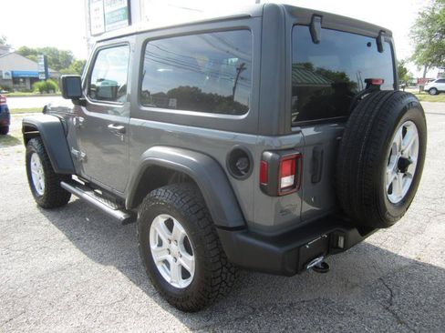 Used 2020 Jeep Wrangler Sport AWD/4WD image 6