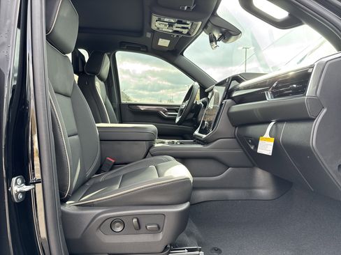 New 2026 GMC Yukon XL Elevation w/ Elevation Premium Package image 34