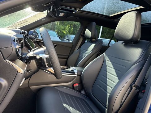 New 2025 Mercedes-Benz GLC 350e 4MATIC image 12