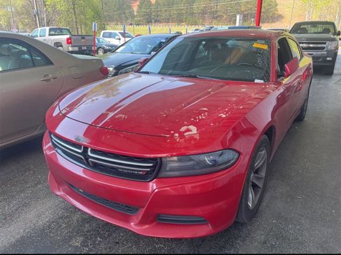 Used 2015 Dodge Charger SE w/ Sport Appearance Group image 1