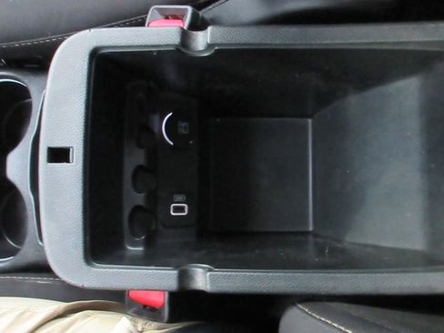 Used 2018 Jeep Cherokee Latitude image 27