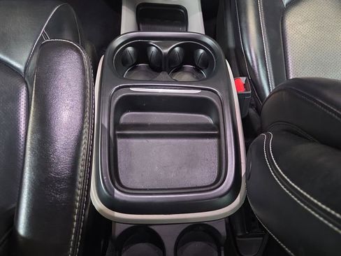 Used 2021 Chrysler Voyager Lxi image 24