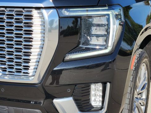 Used 2021 GMC Yukon Denali w/ Denali Premium Package AWD/4WD image 10