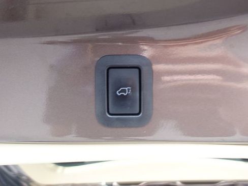 Certified 2019 Toyota Highlander Limited Platinum AWD/4WD image 30