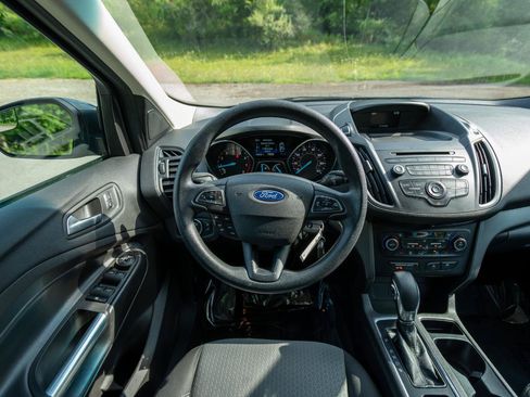 Used 2018 Ford Escape SE FWD image 13