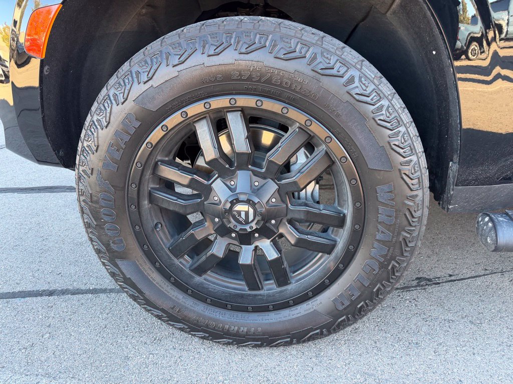 Used 2024 Chevrolet Tahoe Z71 w/ Z71 Off-Road Package AWD/4WD image 4