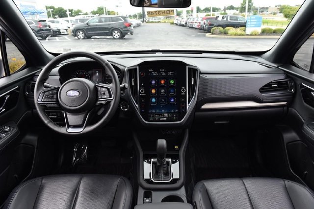 Used 2025 Subaru Forester Limited AWD/4WD image 7