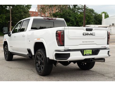 New 2026 GMC Sierra 2500 AT4 w/ AT4 Premium Plus Package AWD/4WD image 6