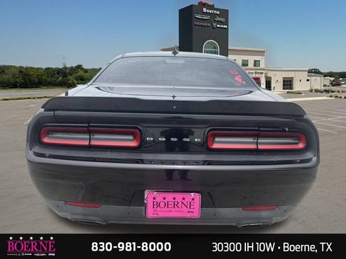 Used 2015 Dodge Challenger SXT Plus RWD image 11