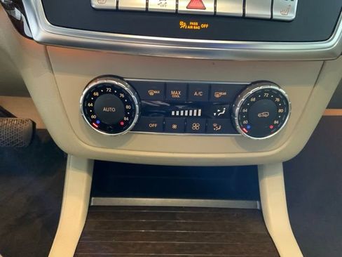 Used 2013 Mercedes-Benz GL 450 4MATIC image 21