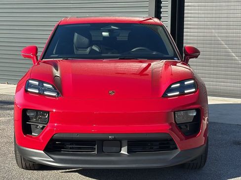 New 2026 Porsche Macan 4 Electric image 21