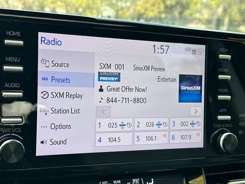 Used 2023 Toyota Sienna XLE image 27