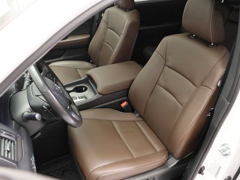 Used 2025 Honda Passport EX-L image 38