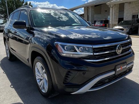 Used 2021 Volkswagen Atlas SE w/ Towing Package image 3