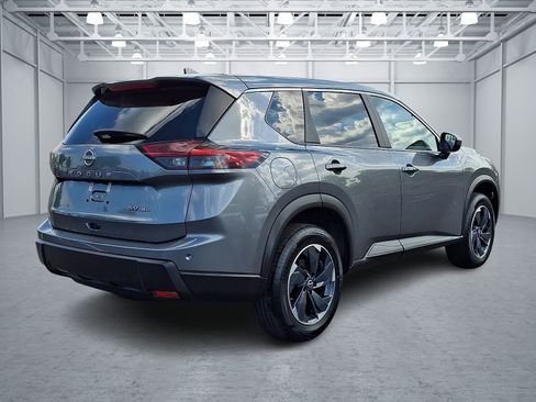 Used 2024 Nissan Rogue SV AWD/4WD image 6
