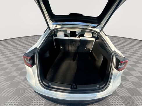 Used 2022 Tesla Model Y Performance AWD/4WD image 22