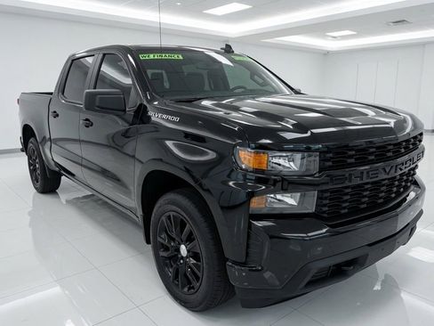 Used 2021 Chevrolet Silverado 1500 Custom RWD image 2