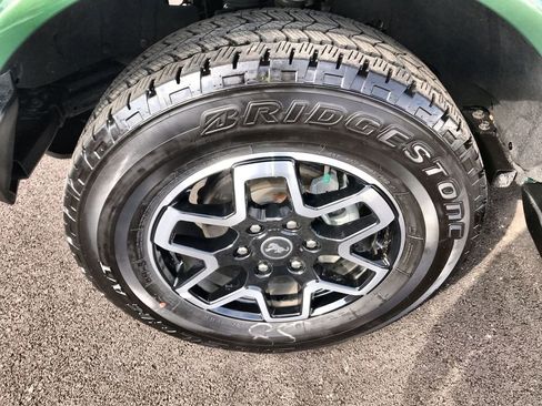 Used 2025 Ford Bronco Outer Banks image 10