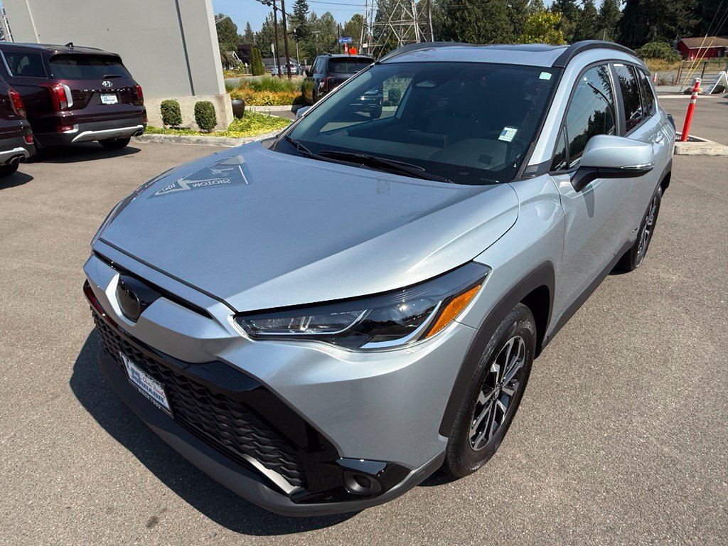 Used 2023 Toyota Corolla Cross AWD Hybrid w/ Moonroof Package image 7