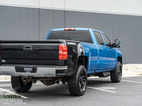 Used 2018 Chevrolet Silverado 3500 W/T image 9