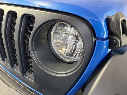 Used 2022 Jeep Gladiator Sport w/ Trailer Tow Package AWD/4WD image 26