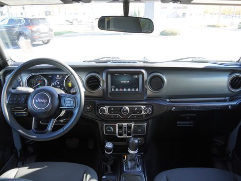 Used 2023 Jeep Wrangler Unlimited image 26