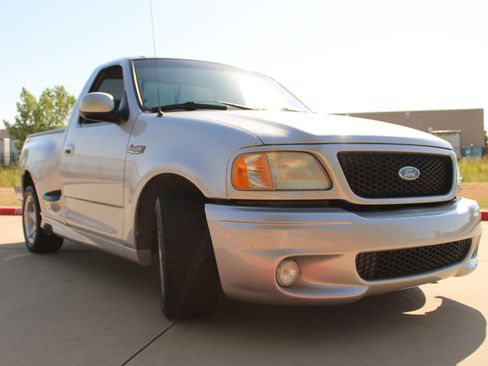 Used 2000 Ford F150 Lightning RWD image 21