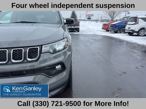 Used 2023 Jeep Compass Latitude image 20