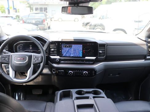 Used 2025 GMC Sierra 1500 SLT AWD/4WD image 16