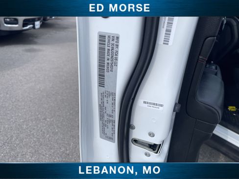 Used 2025 Jeep Compass Trailhawk AWD/4WD image 32