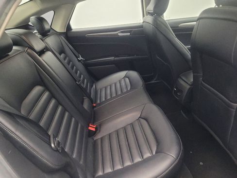 Used 2019 Ford Fusion SEL image 19