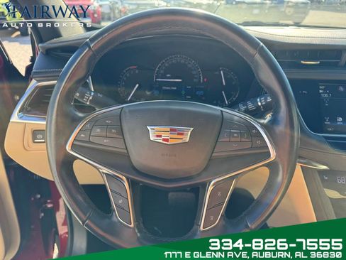 Used 2018 Cadillac XT5 Luxury image 16