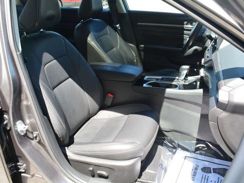 Used 2023 Nissan Altima 2.5 SL AWD/4WD image 19
