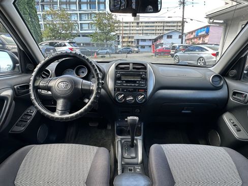 Used 2004 Toyota RAV4 2WD image 18
