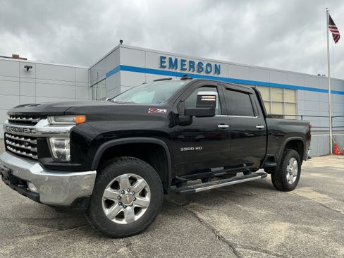 Used 2022 Chevrolet Silverado 3500 LTZ w/ LTZ Plus Package image 9