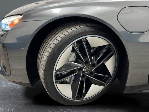Used 2023 Audi RS e-tron GT w/ Ceramic Brake Package AWD/4WD image 36