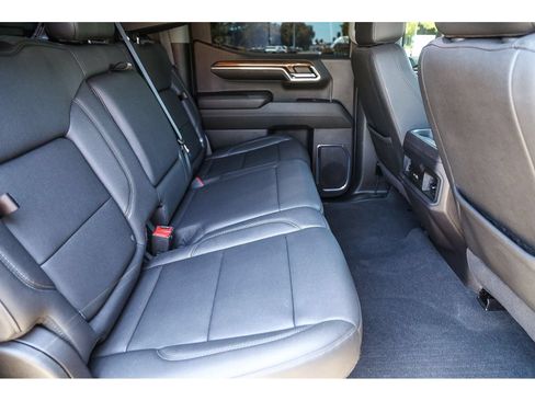 Used 2024 Chevrolet Silverado 1500 LT Trail Boss w/ LT Trail Boss Premium Package AWD/4WD image 16
