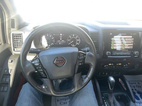 Used 2022 Nissan Frontier Pro-X image 13