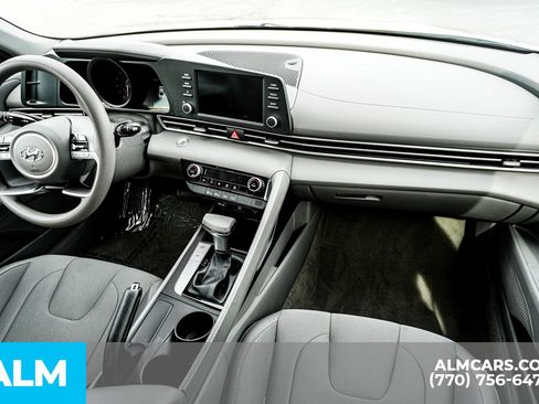 Used 2023 Hyundai Elantra SEL image 25