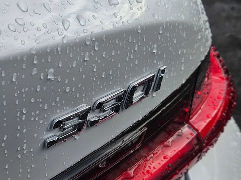 Used 2025 BMW 330i xDrive Sedan w/ Convenience Package image 17