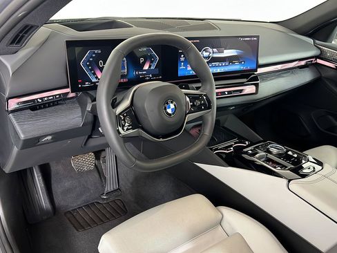 Certified 2024 BMW 540i xDrive w/ Premium Package AWD/4WD image 2