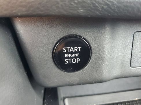 Used 2024 Nissan Rogue S FWD image 24