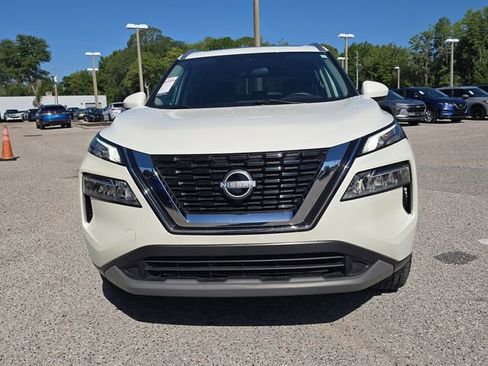 Certified 2023 Nissan Rogue SV w/ SV Premium B Package FWD image 3