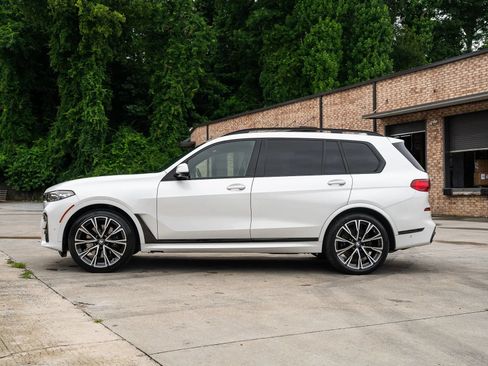 Used 2021 BMW X7 M50i AWD/4WD image 4